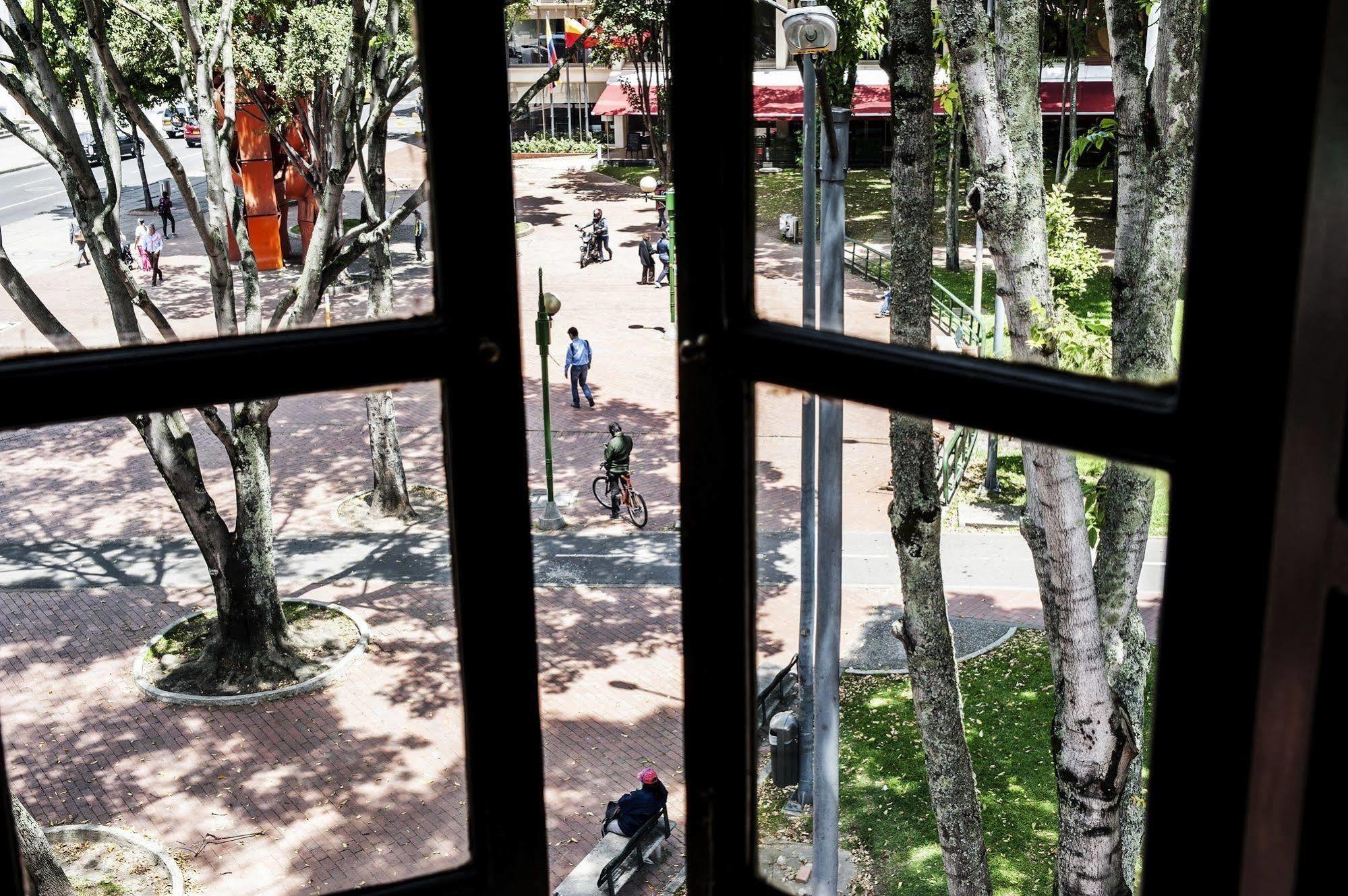 Hotel Virrey Park Bogota Exterior photo